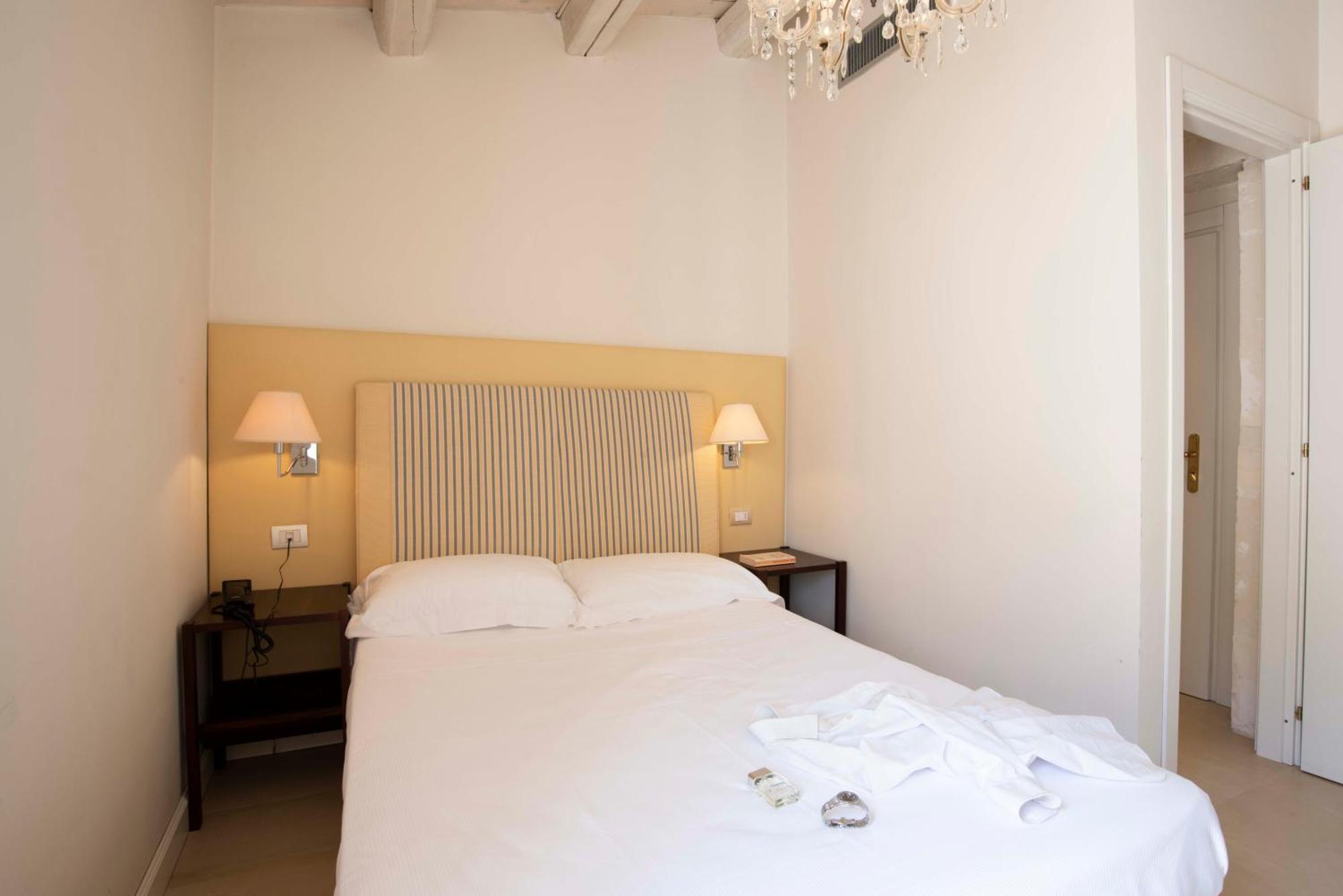Hotel Palazzo Cavalieri 锡拉库扎 外观 照片
