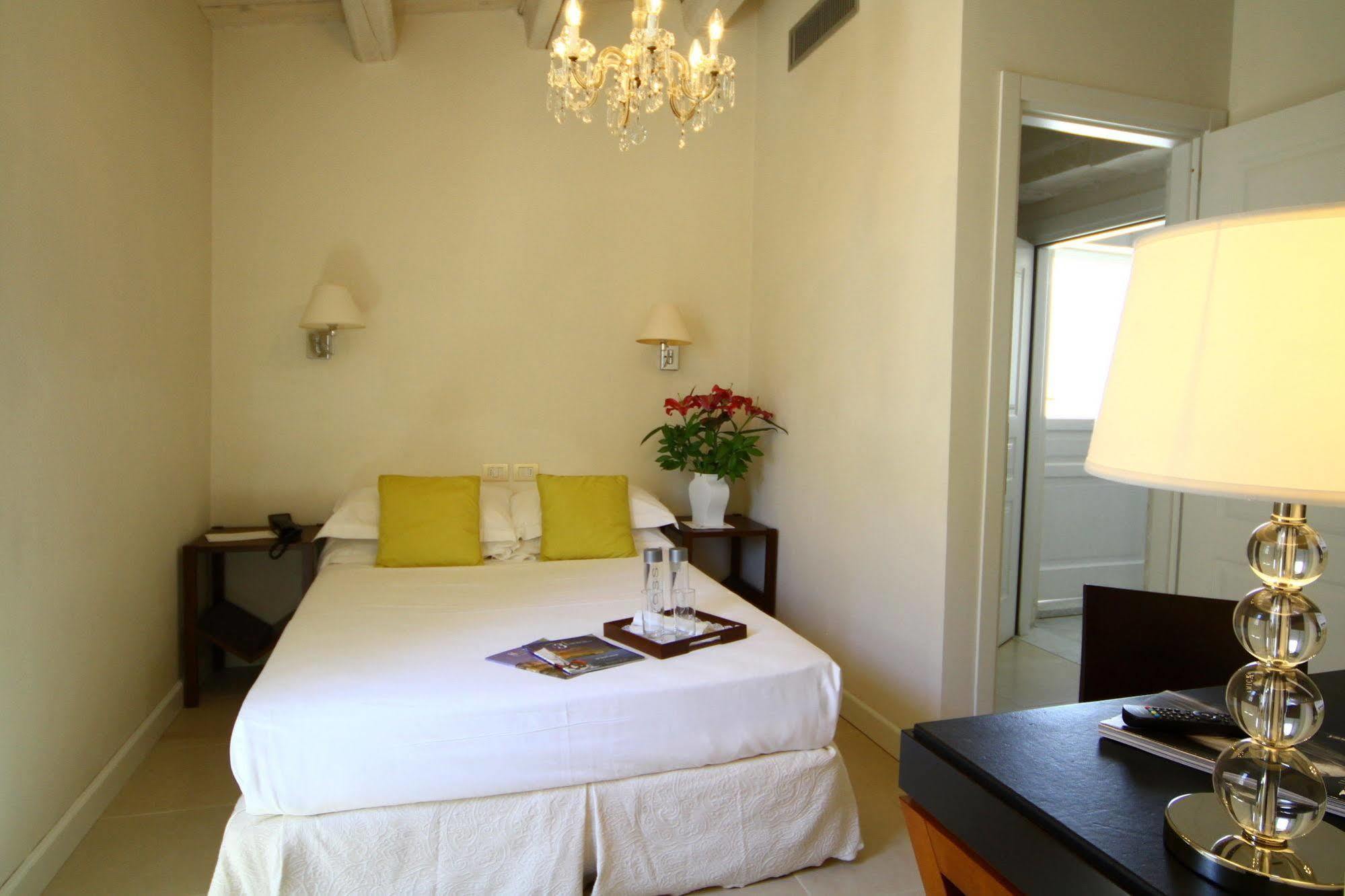 Hotel Palazzo Cavalieri 锡拉库扎 外观 照片